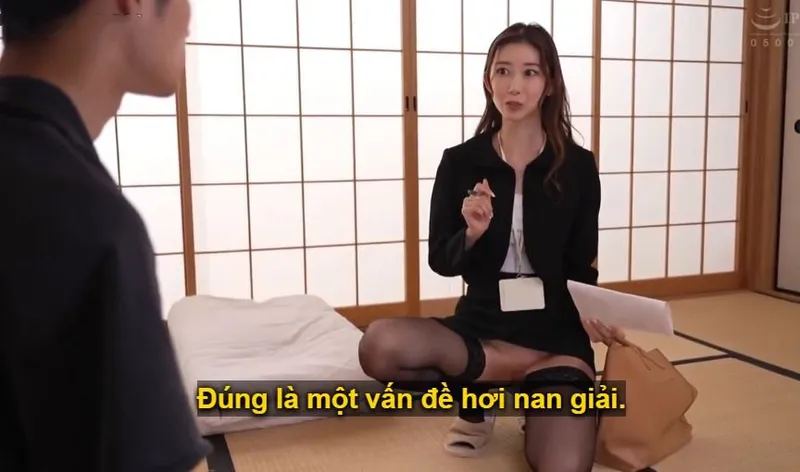 Một nữ nhân viên bđs xuất sắc với bí quyết không mặc đồ lót đi gặp khách hàng